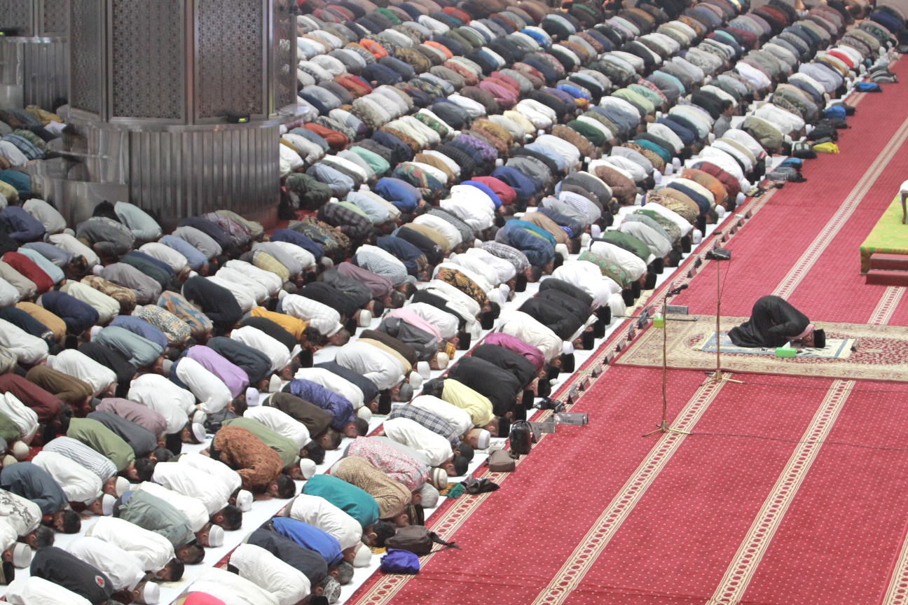 Salat jumat pertama di Bulan Suci Ramadan 1444 H di masjid Istiqlal (Ashar/SinPo.id)